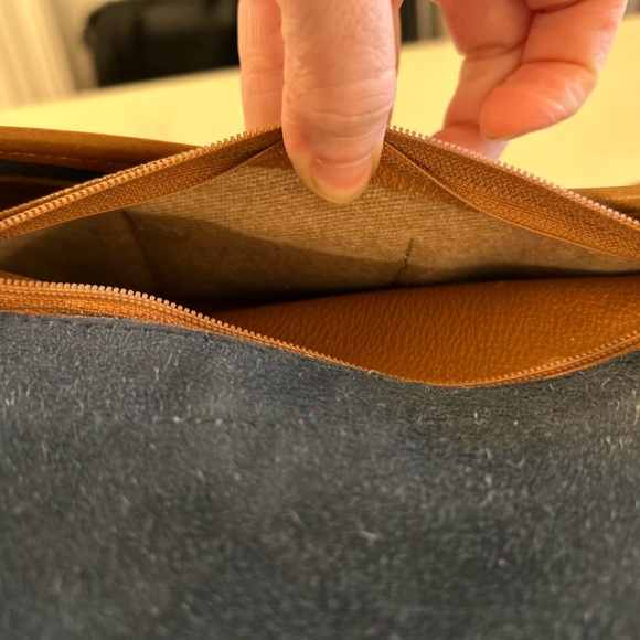 Dooney and Bourke purse - Picture 7 of 10